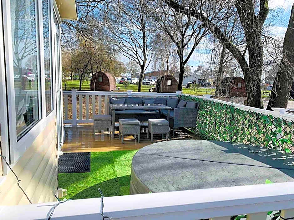 Luxury Holiday Home Happiness at Tattershall lake#