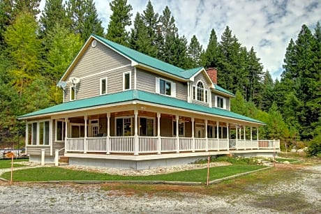 Timber View Lodge Three Bedroom Home With Hot Tub