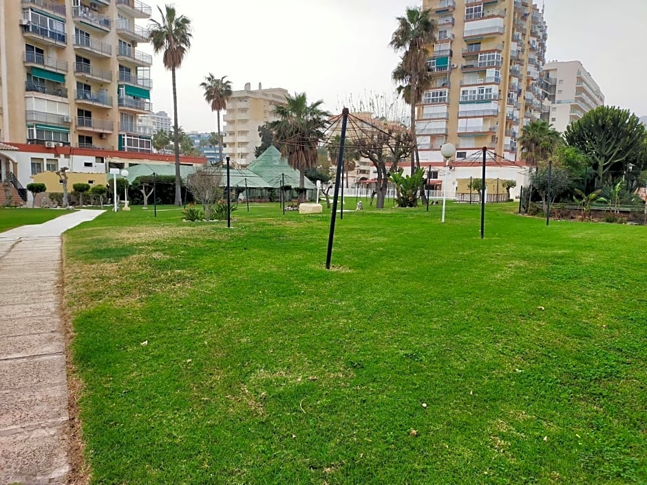 Benalmadena ,apartamento-Estudio primera Línea de Playa