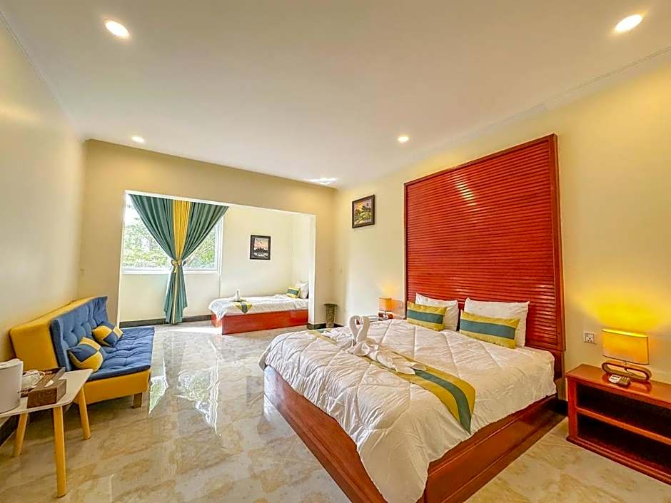 Photo 1 of 2 of Family Suite