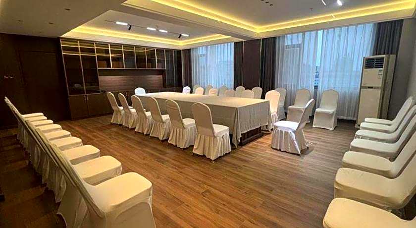 GreenTree Inn Liaocheng Chiping East Huixin Road Business Hotel