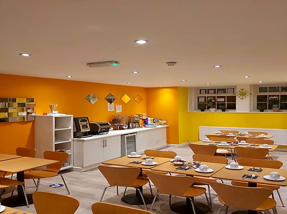 The Shores Hotel, Central Blackpool