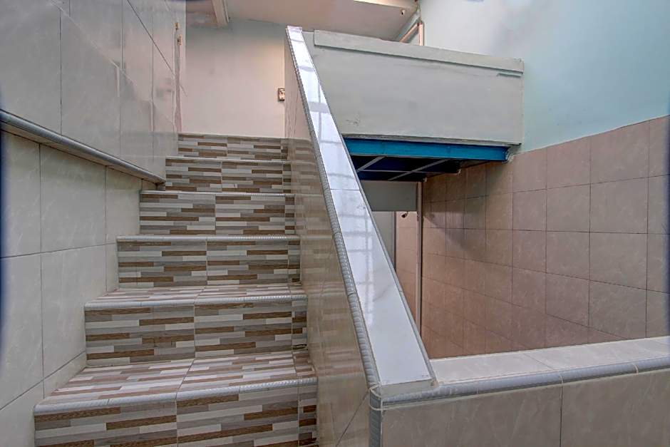 SPOT ON 92828 Galih Kost 1 Syariah