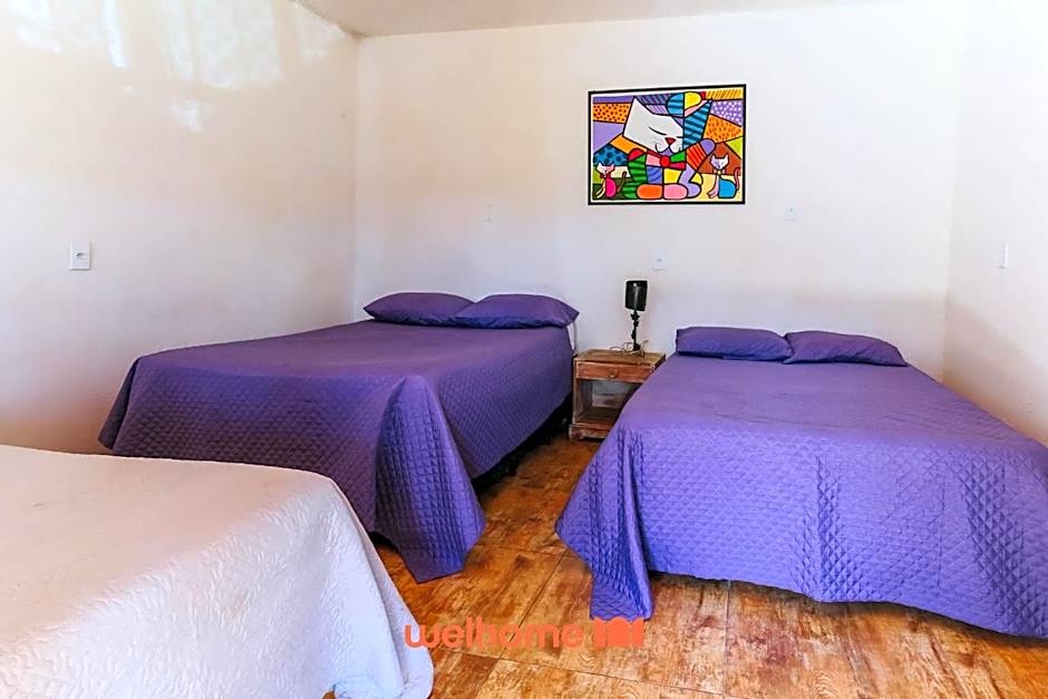 Casa em Cotia com piscina e área de lazer infantil