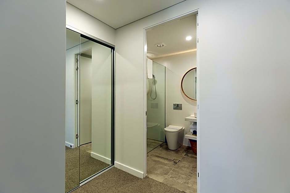 Astina Suites, Forster