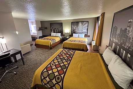 Deluxe Queen Room with Two Queen Beds - Non-Smoking