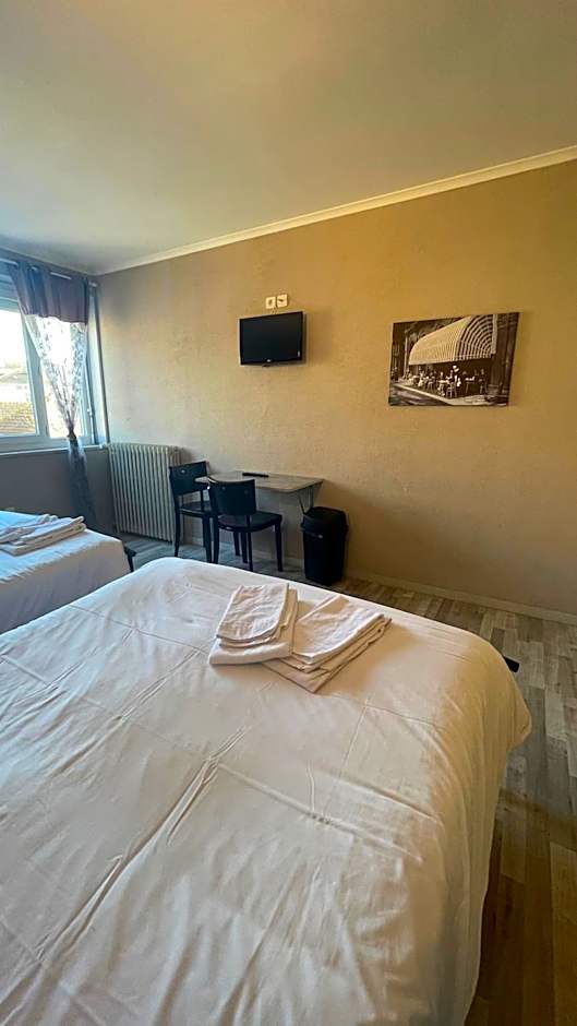 L'Excess Hotel
