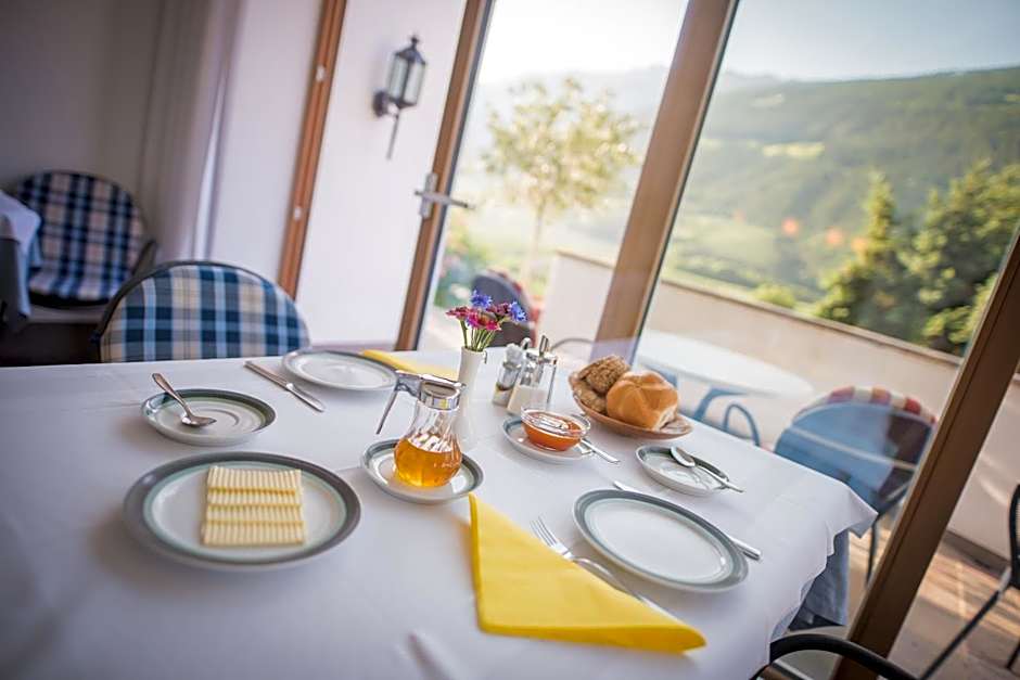 Pension Apartments Pardell