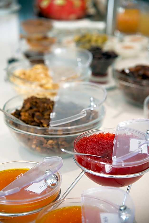 Alia Beach Hotel by Estia