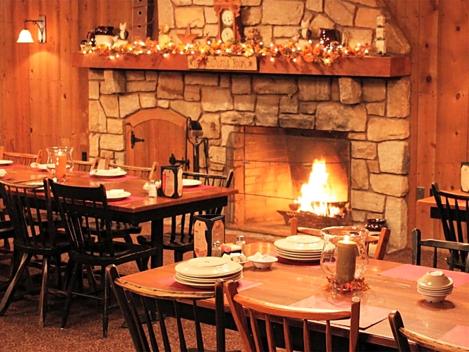 Amish View Inn & Suites