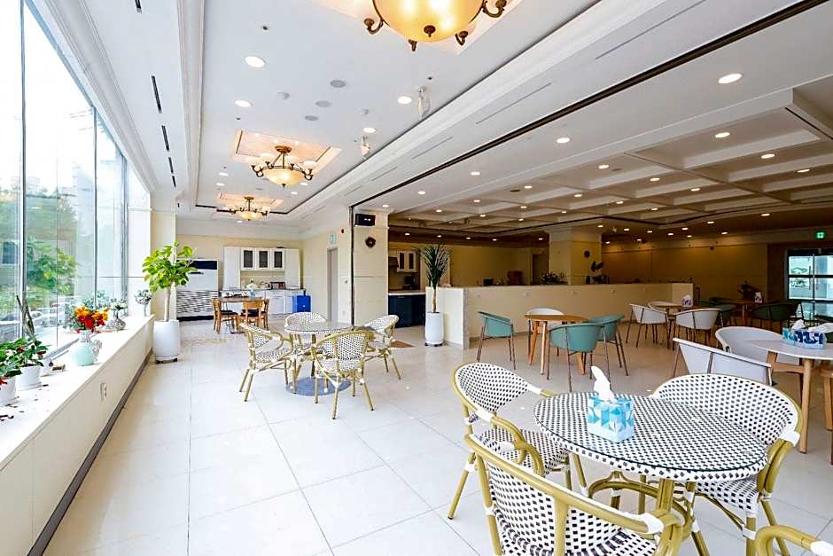 Kabo Hotel