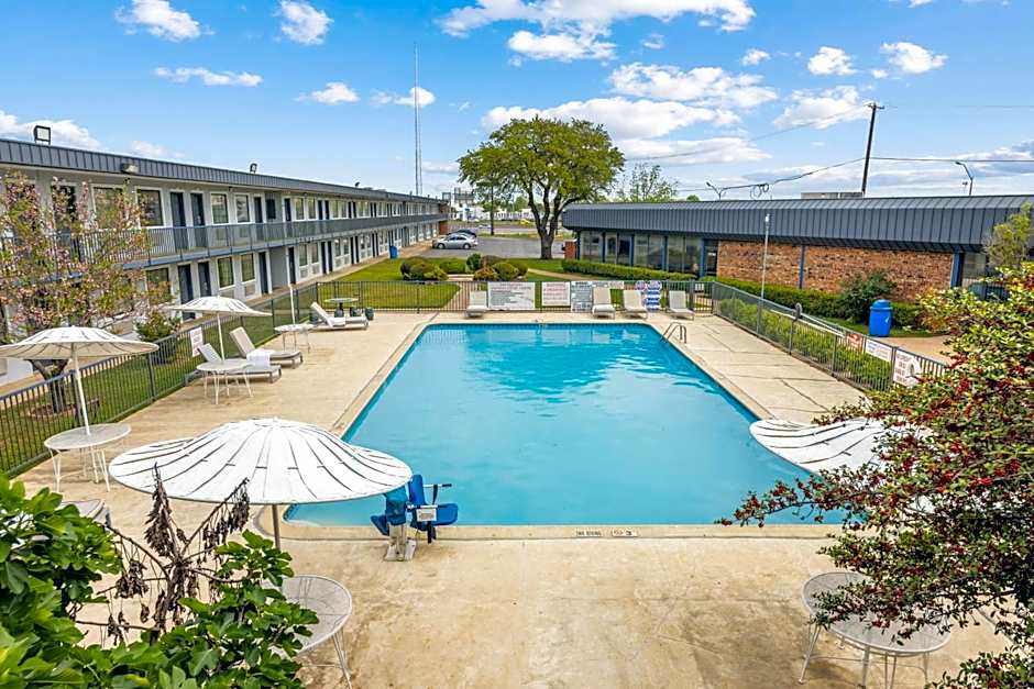 Americas Best Value Inn-Ft. Worth/Hurst