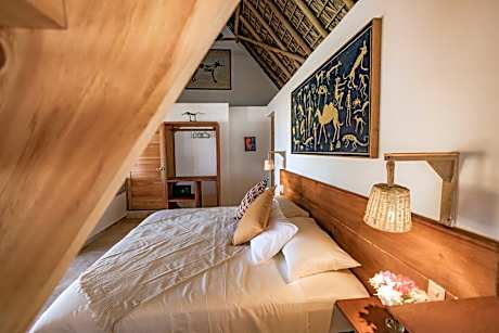 Deluxe Twin Room with Sea View