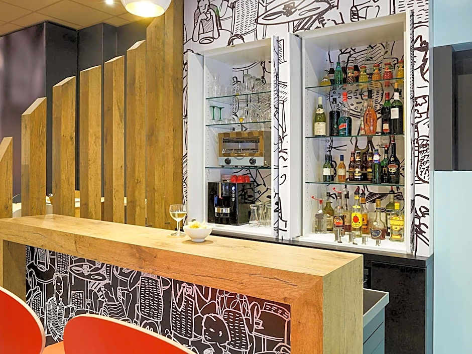 ibis Paris Canal Saint Martin
