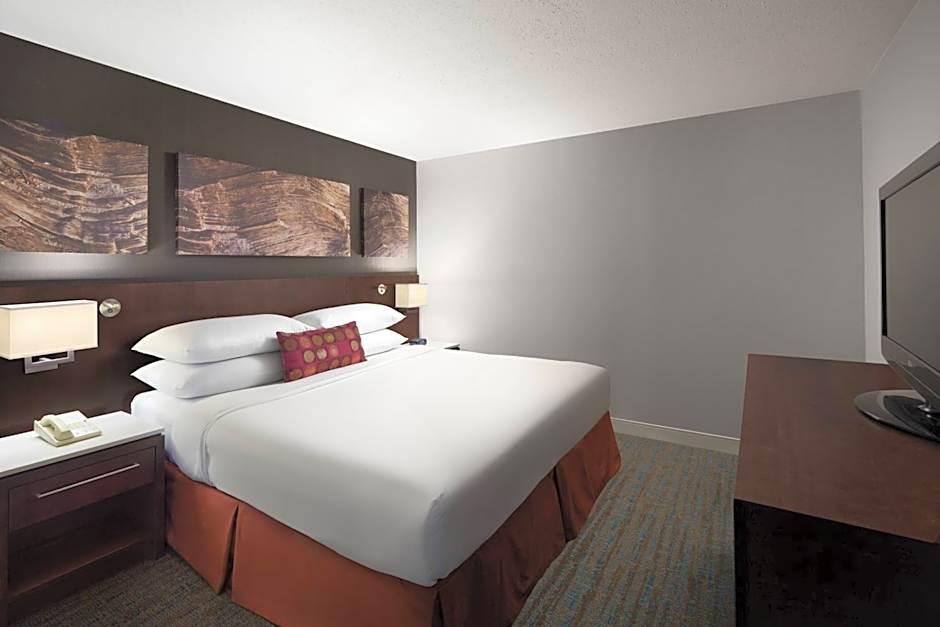 Delta Hotels by Marriott Calgary South