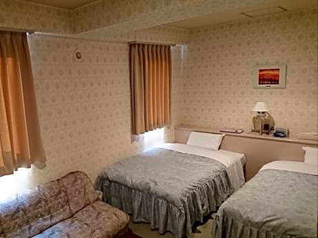 Large Twin Room