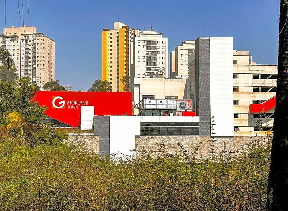 Apto espacoso c WiFi prox a Marginal Pinheiros SP