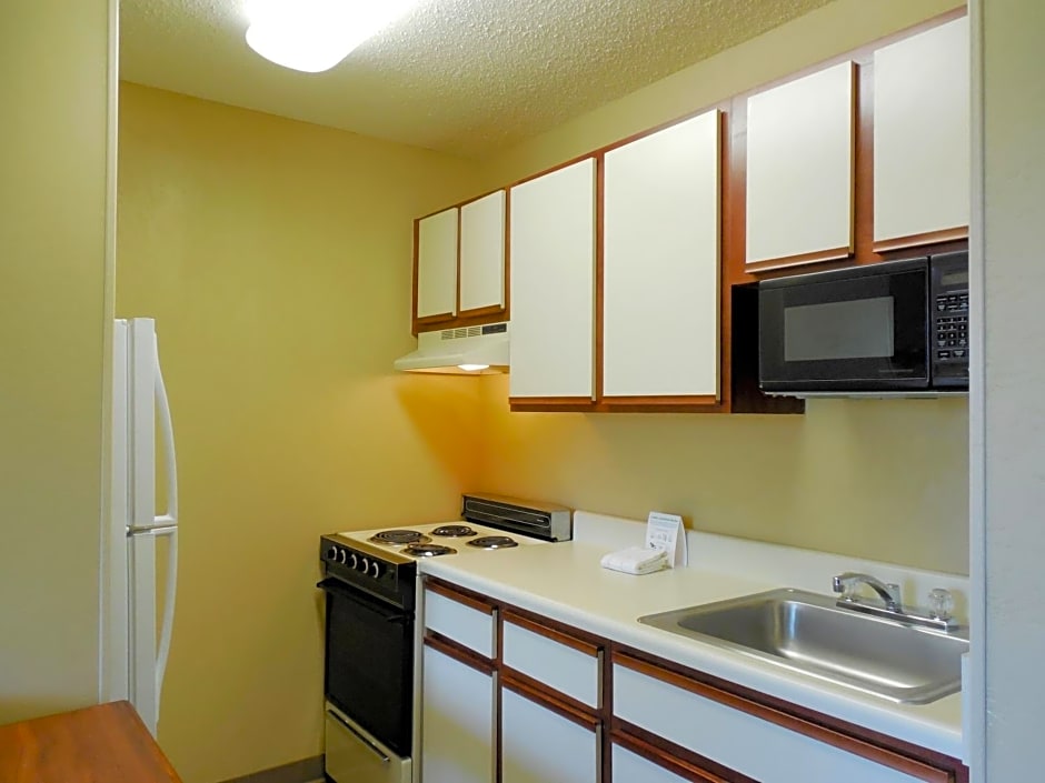 Extended Stay America Suites - Raleigh - Cary - Harrison Ave
