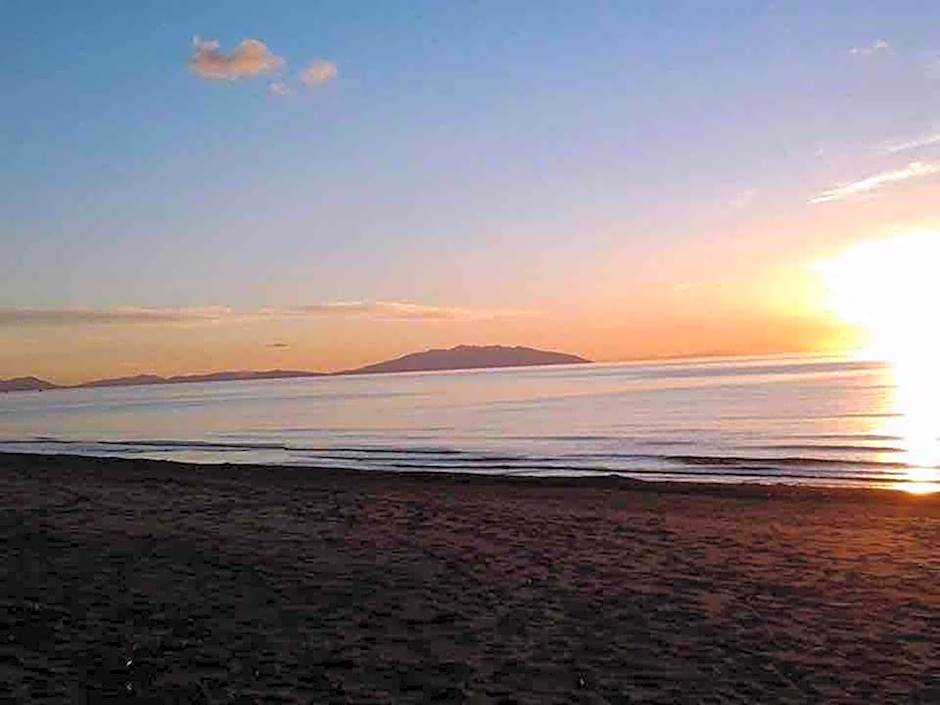 On Holiday Between Sky And Sea geco Di Campiglia pet friendly big garden