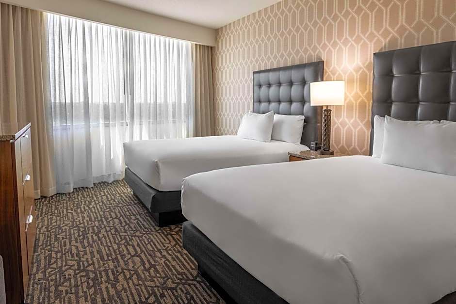 Drury Plaza Hotel Dallas Arlington