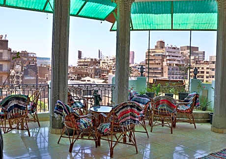 Cecilia Hotel
