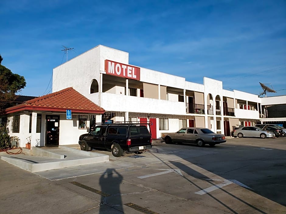 Eunice Plaza Motel