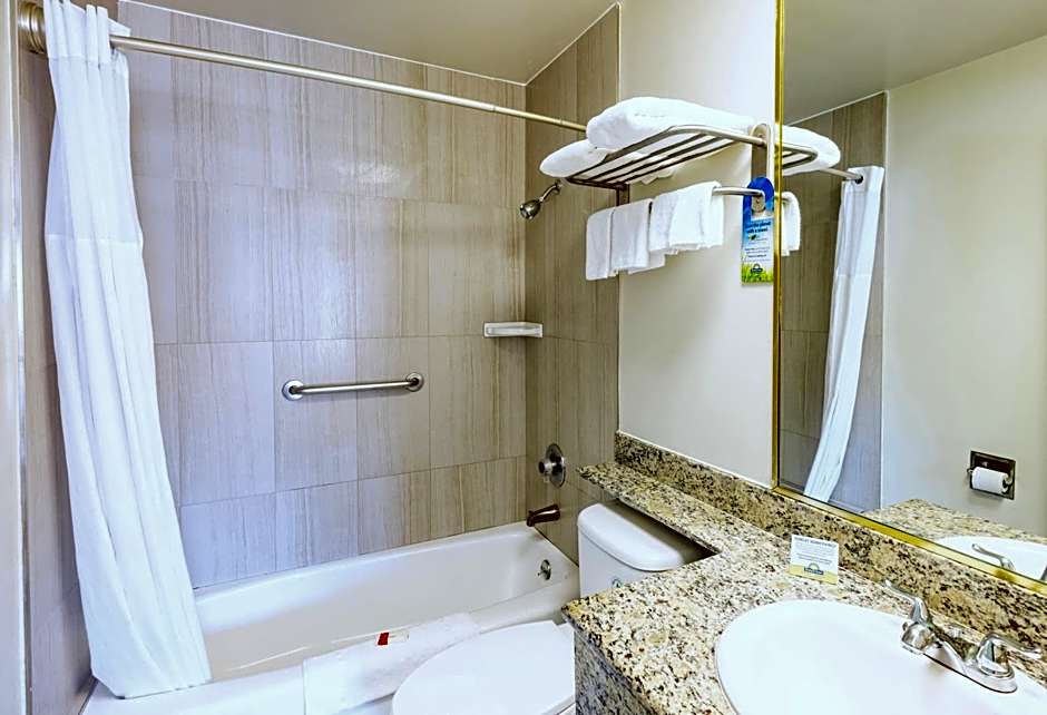 Days Inn by Wyndham Santa Monica