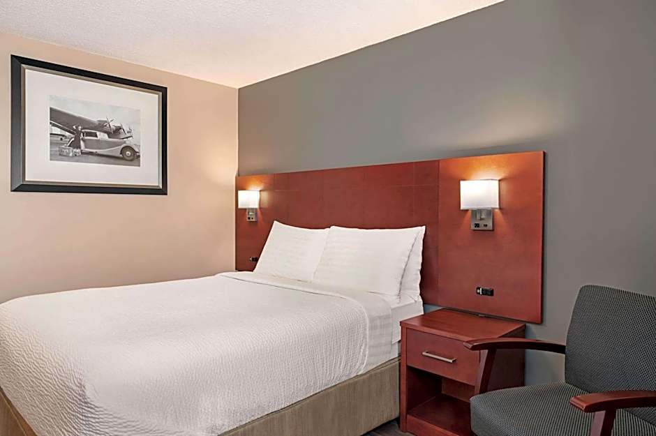 Days Inn by Wyndham Fredericton