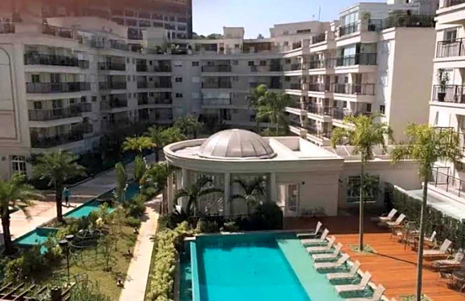 Excelente Apto ao Lado do Hospital Albert Einstein Faculdade de Medicina Einstein e Estádio Morumbi com Garagem