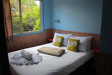 Family Cabin with Spa Bath