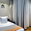 Hotel Magenta 38 by Happyculture