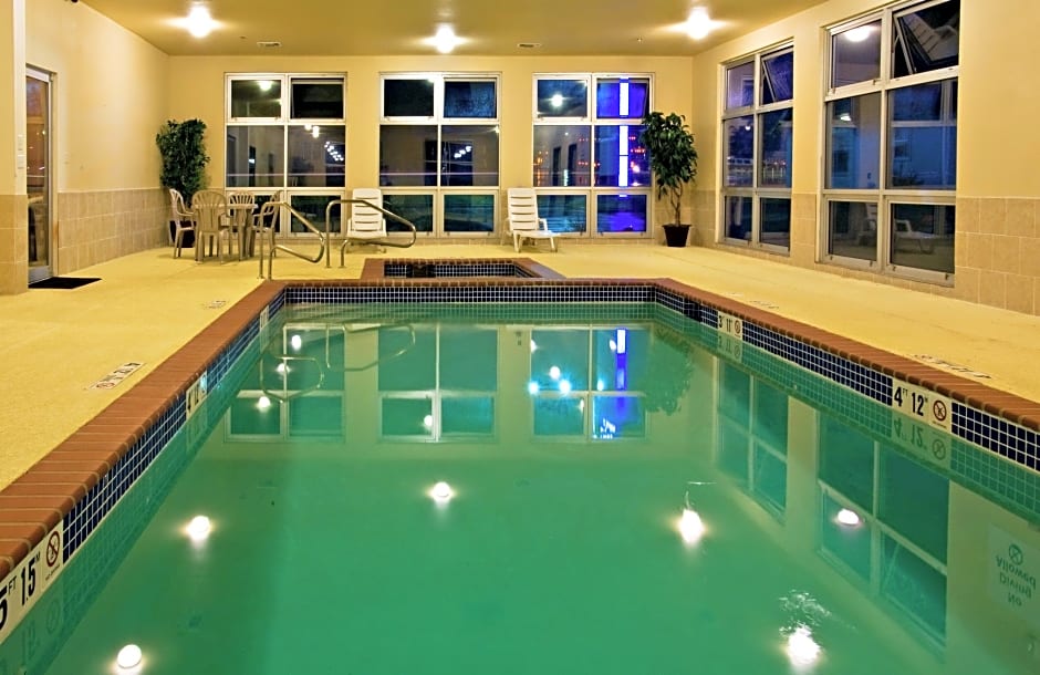 Holiday Inn Express Hotel & Suites Shamrock North By IHG