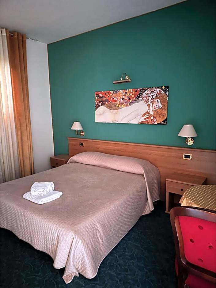 Hotel Rey's