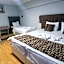 Black Bird Suite Hotel