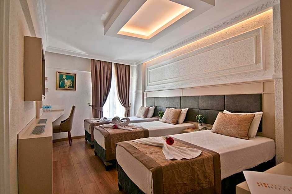 Royce Hotel