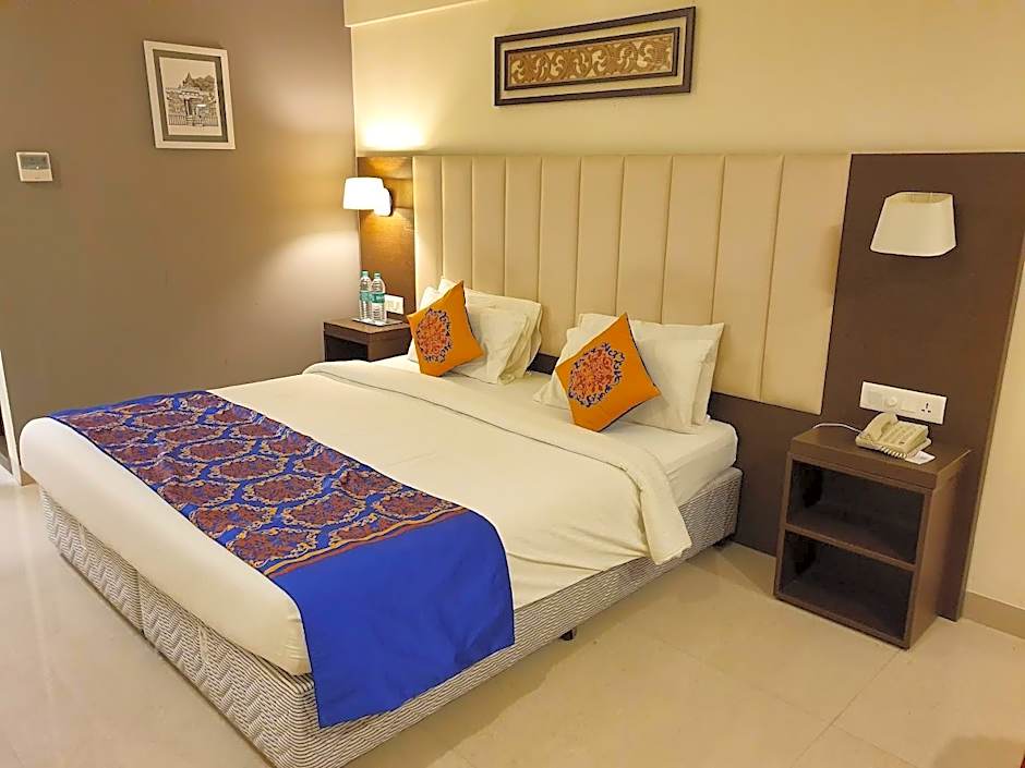 Hotel Ganpat Grand Palani