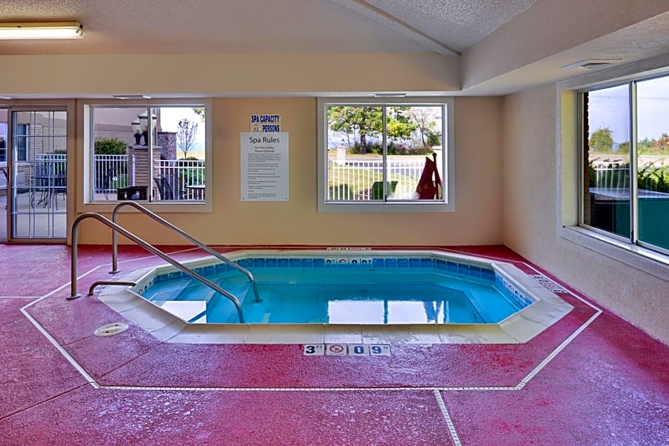 Holiday Inn Express Hotel & Suites-Saint Joseph By IHG