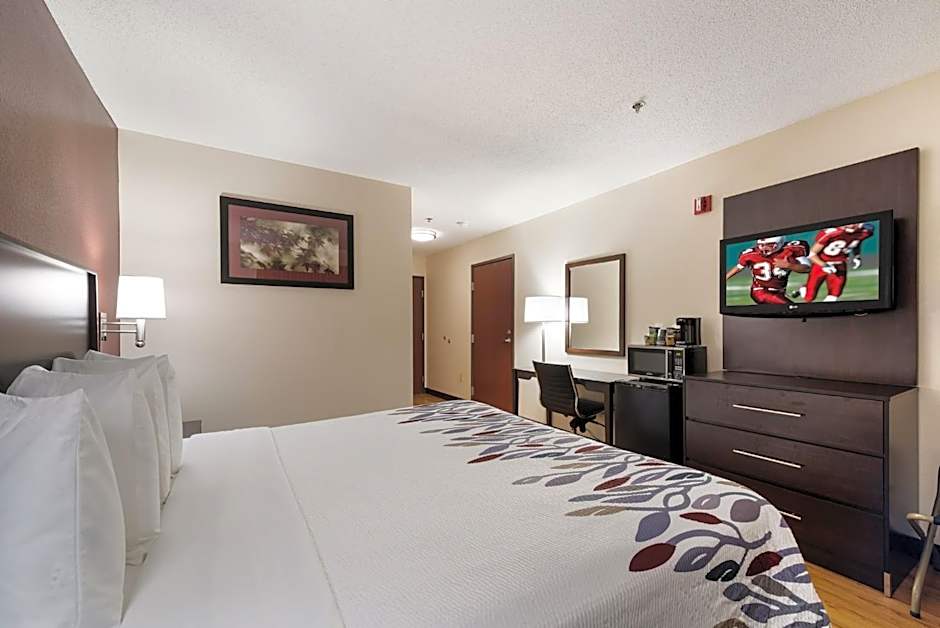 Red Roof Inn Auburn