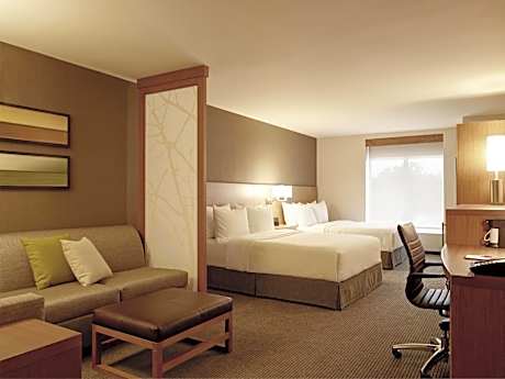 Queen Room with Two Queen Beds, Sofa Bed and Accessible Tub