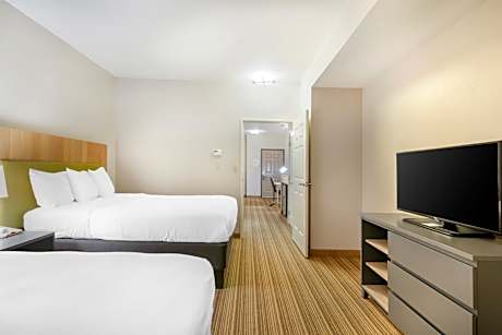 One-Bedroom Suite with Two Queen Beds - Disability Access/Non-Smoking
