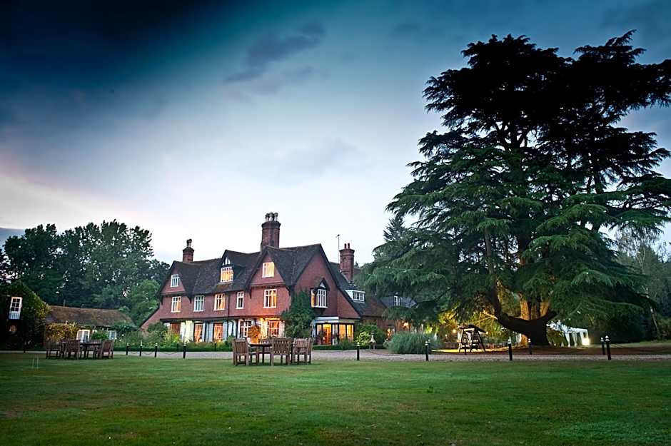 Ravenwood Hall Hotel