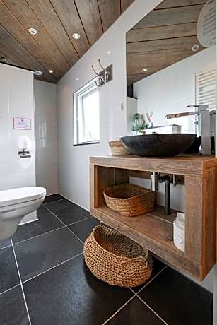 Small Comfort Twin Room