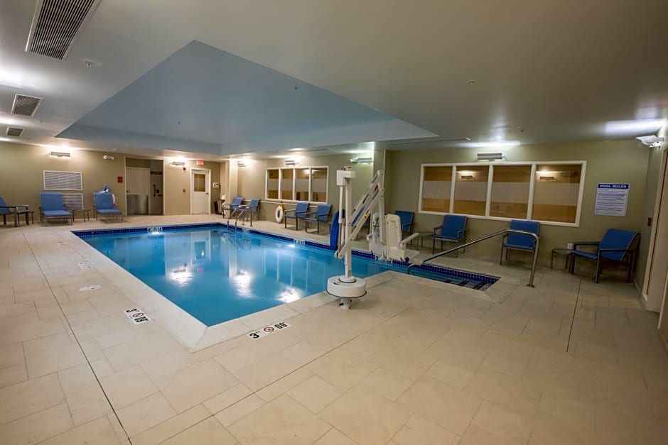 Hampton Inn by Hilton Amesbury, MA