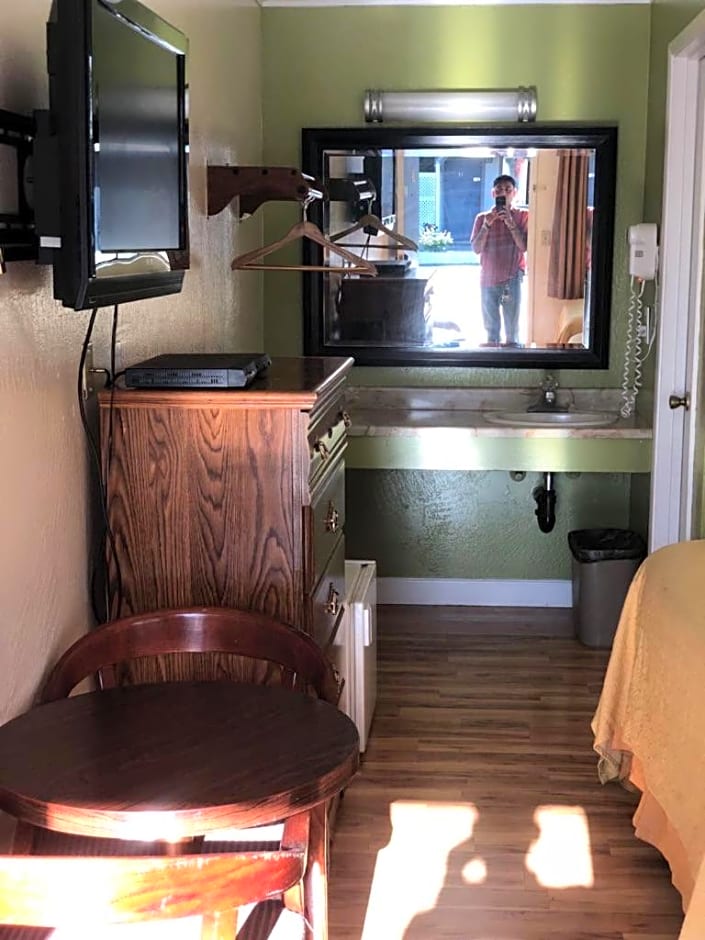 Kelseyville Motel