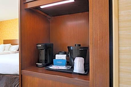 King Suite with Sofa Bed - Hearing Accessible