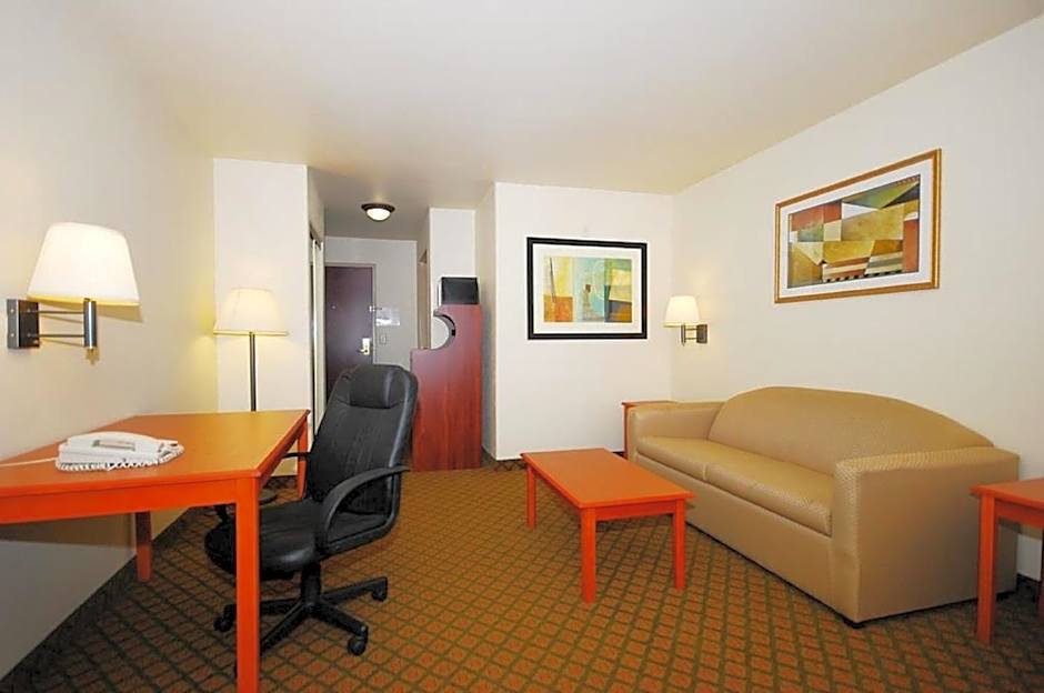 Best Western Henrietta Inn & Suites