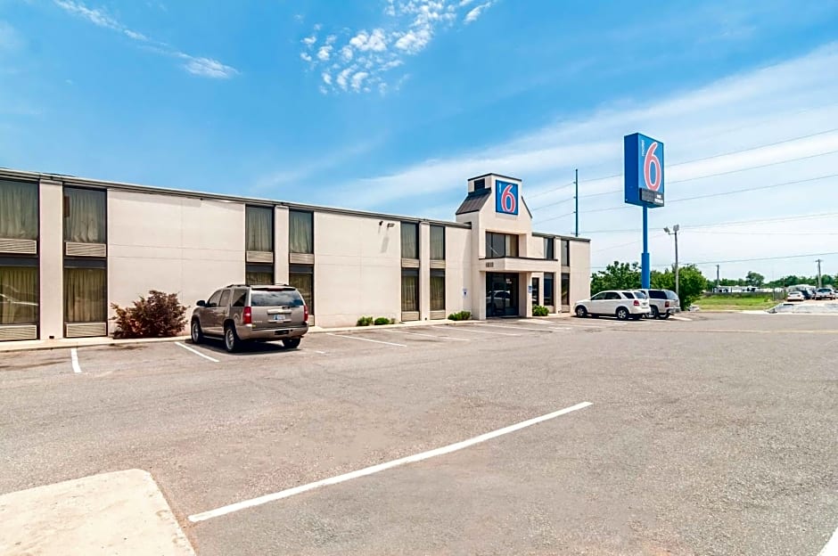 Motel 6-Oklahoma City, OK - South