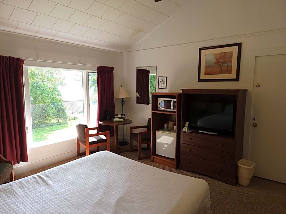 Hickory Grove Motor Inn - Cooperstown