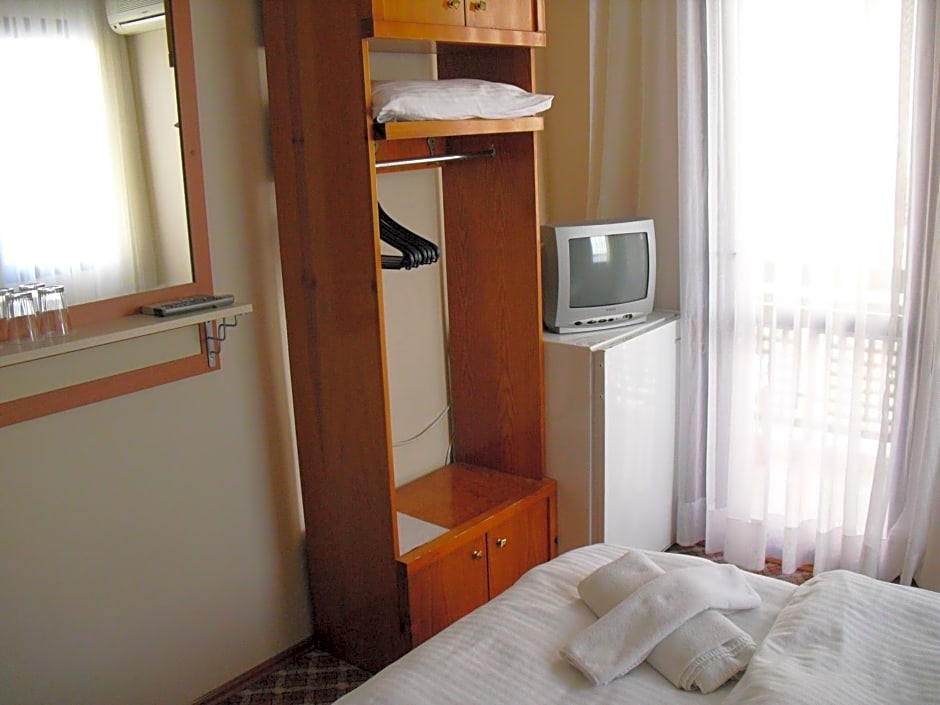 Kerman Hotel