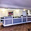La Quinta Inn & Suites by Wyndham Moline Airport